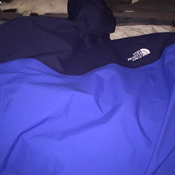 BLUE NORTH FACE $200 - Picture 2 of 2